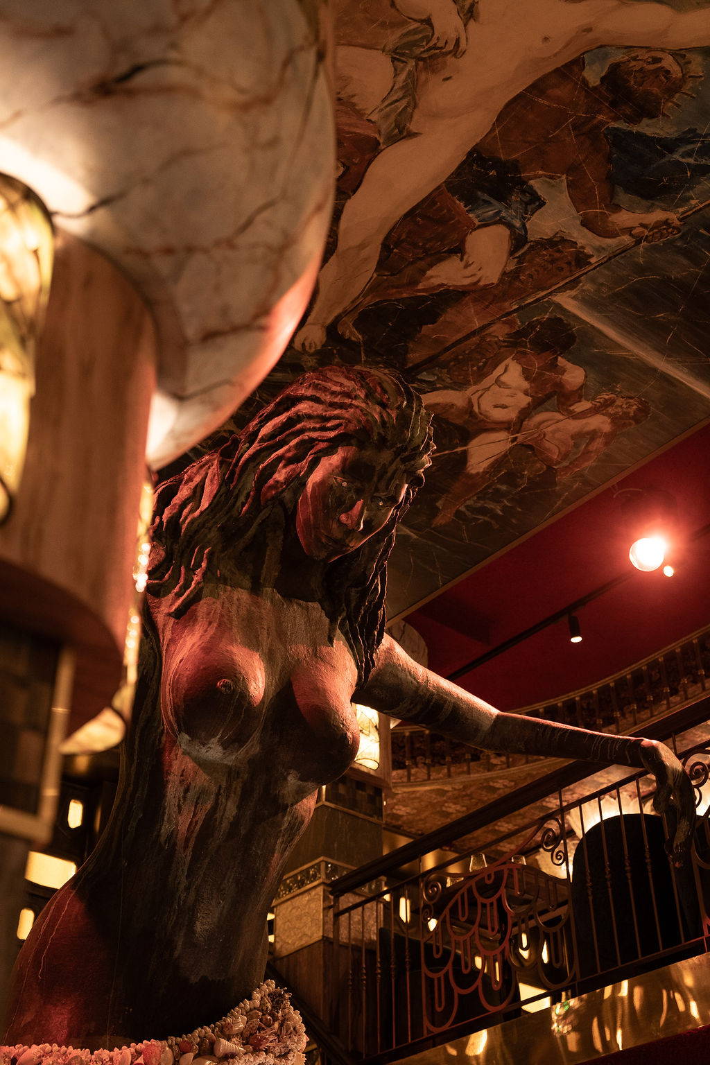 Adjacent post image 1